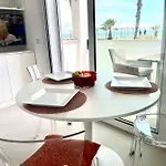 Luxury Front Apartment