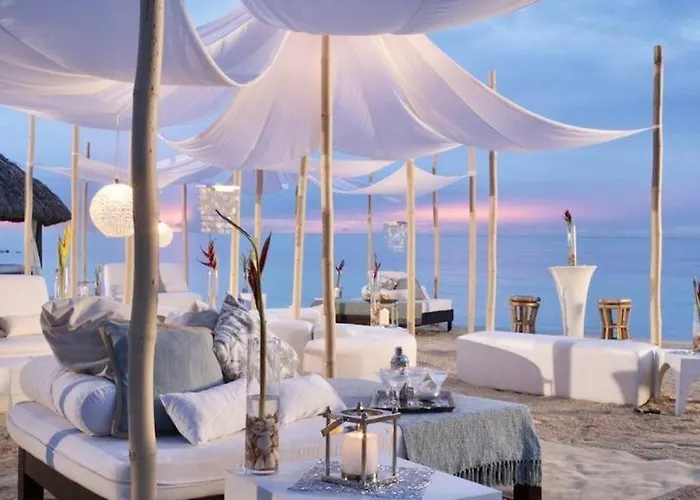 Luxury Beach Front 公寓